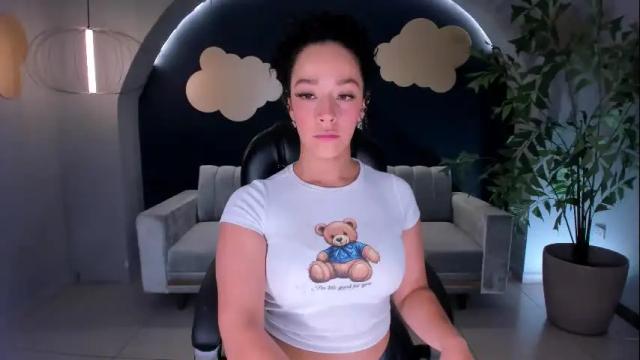Image 6 of alessaromero Stream on Chaturbate on 1 month ago