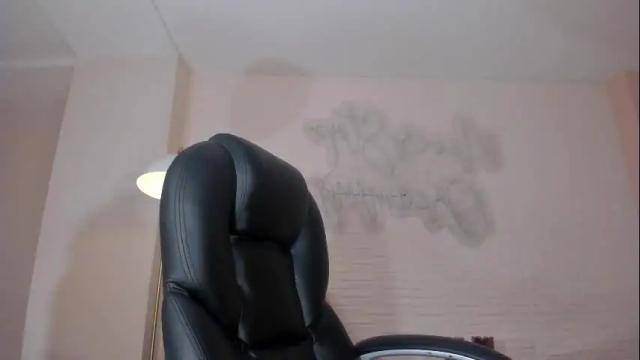 Image 6 of alessaromero Stream on Chaturbate on 1 month ago