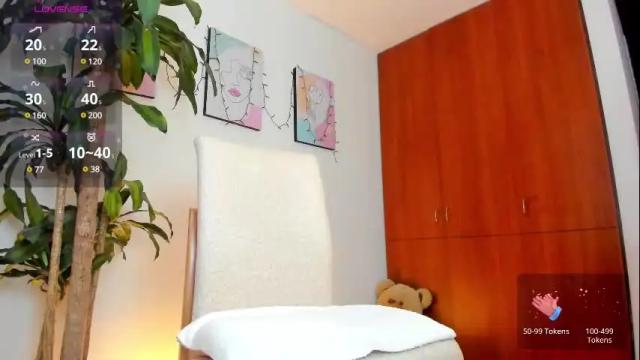 Image 8 of alessia1__ Stream on Chaturbate on 24 days ago