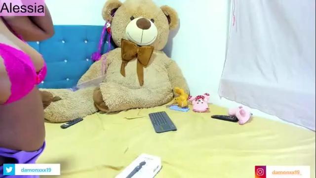 Image 11 of alessia_hot1 Stream on Chaturbate on 3 months ago