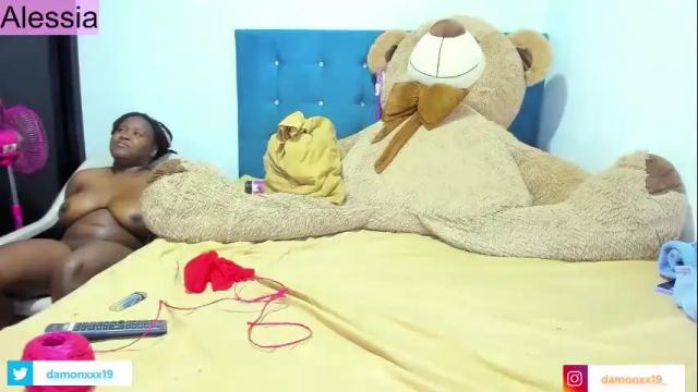 Image 7 of alessia_hot1 Stream on Chaturbate on 3 months ago