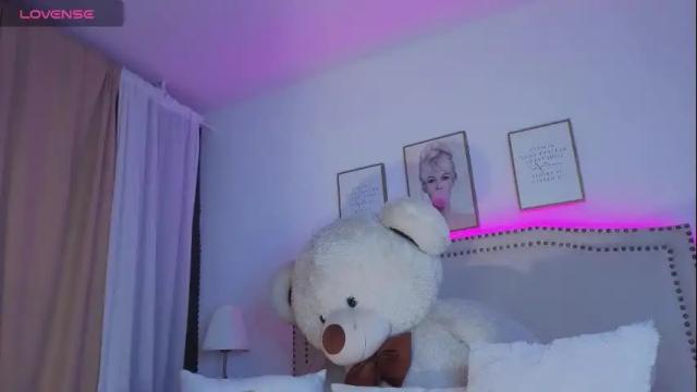 Image 12 of alessia_se Stream on Chaturbate on 1 month ago