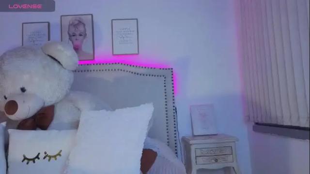 Image 6 of alessia_se Stream on Chaturbate on 1 month ago