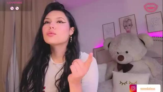 Image 12 of alessia_se Stream on Chaturbate on 1 month ago