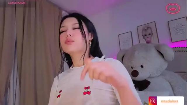 Image 3 of alessia_se Stream on Chaturbate on 1 month ago