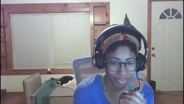 Image 7 of alessiabook Stream on Chaturbate on 16 months ago