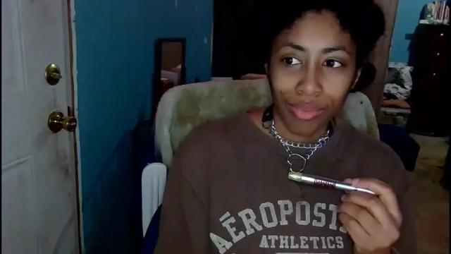 Image 3 of alessiabook Stream on Chaturbate on 18 months ago