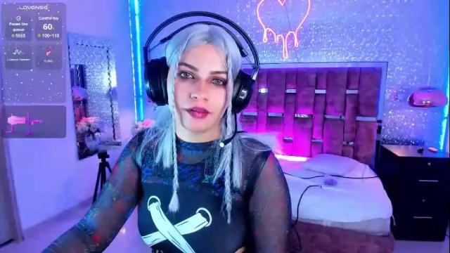 Image 12 of alessiadouce Stream on Chaturbate on 19 days ago
