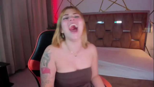 Image 10 of alessiadouce Stream on Chaturbate on 1 month ago