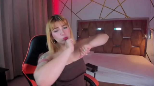 Image 3 of alessiadouce Stream on Chaturbate on 1 month ago