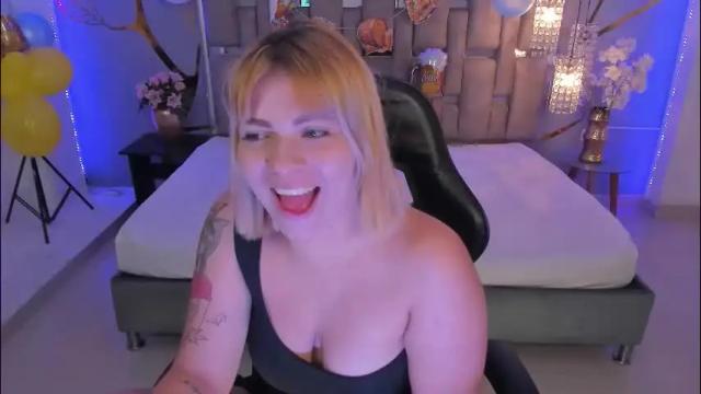 Image 12 of alessiadouce Stream on Chaturbate on 1 month ago