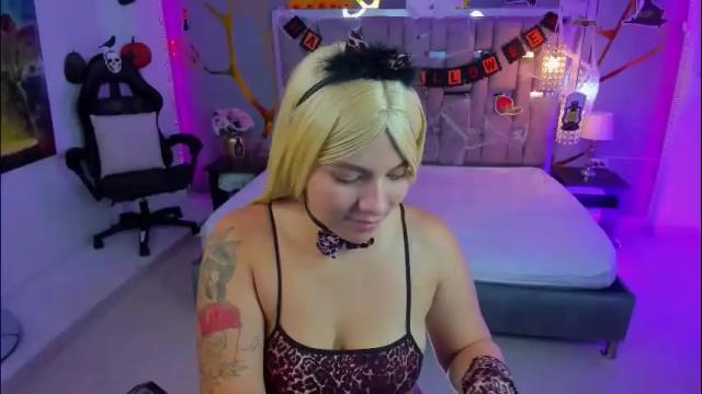 Image 6 of alessiadouce Stream on Chaturbate on 10 days ago