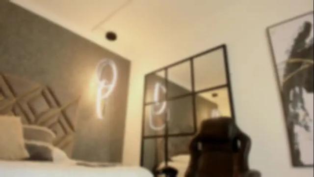 Image 10 of alessialondon Stream on Chaturbate on 26 days ago
