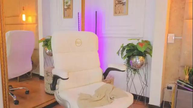 Image 11 of alessialondon Stream on Chaturbate on 1 month ago