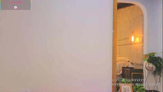 Image 3 of alessialondon Stream on Chaturbate on 1 month ago