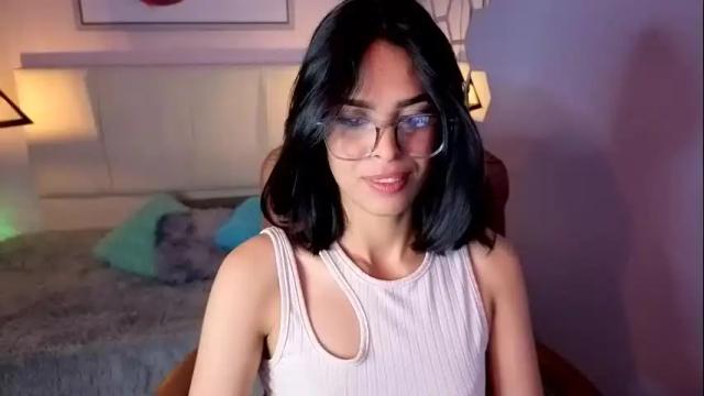 Image 2 of alessiaval Stream on Chaturbate on 1 month ago