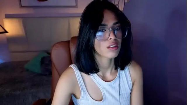Image 6 of alessiaval Stream on Chaturbate on 1 month ago