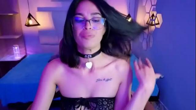 Image 6 of alessiaval Stream on Chaturbate on 23 days ago