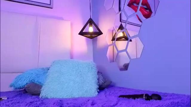 Image 12 of alessiaval Stream on Chaturbate on 4 days ago
