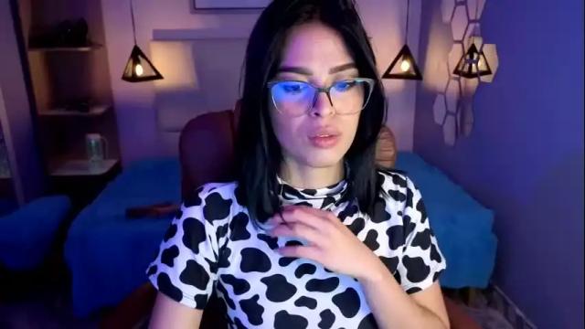 Image 6 of alessiaval Stream on Chaturbate on 2 days ago