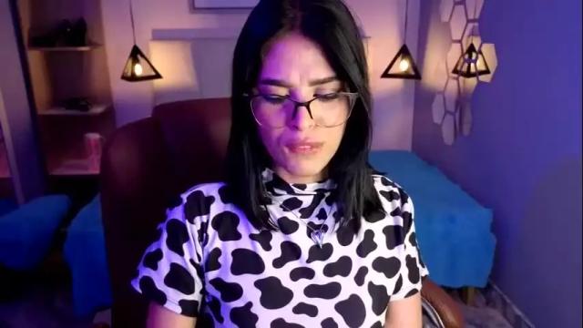 Image 8 of alessiaval Stream on Chaturbate on 2 days ago