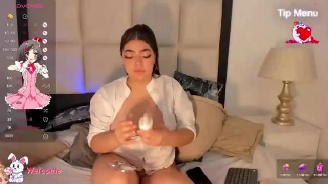 Image 6 of alessiawalkerr Stream on Chaturbate on 15 months ago