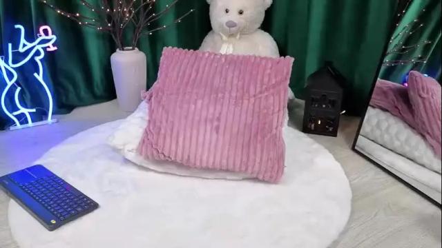 Image 2 of alessyaaa Stream on Chaturbate on 1 month ago