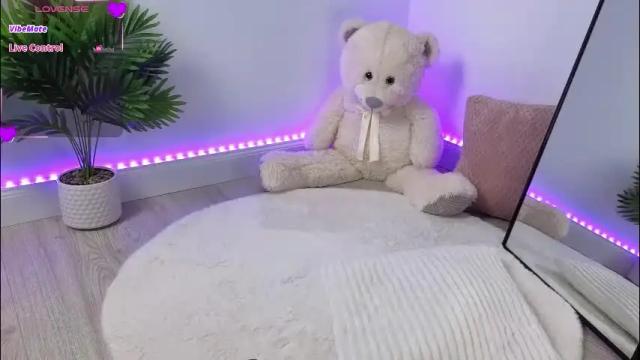 Image 8 of alessyaaa Stream on Chaturbate on 5 days ago