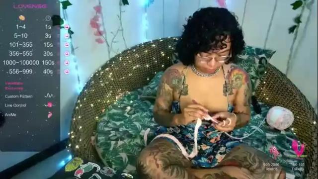 Image 7 of alesyahampton Stream on Chaturbate on 1 month ago
