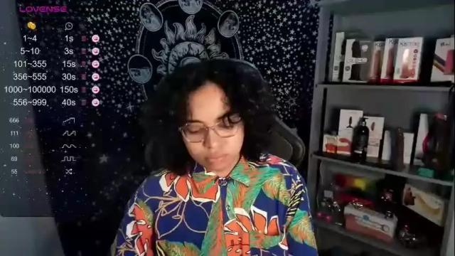 Image 4 of alesyahampton Stream on Chaturbate on 11 days ago