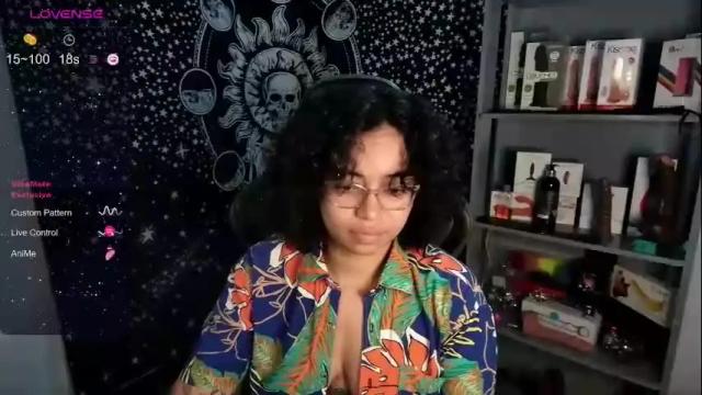 Image 7 of alesyahampton Stream on Chaturbate on 11 days ago
