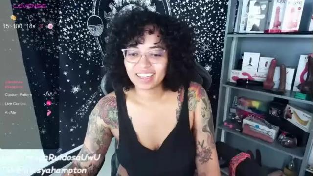 Image 2 of alesyahampton Stream on Chaturbate on 8 days ago