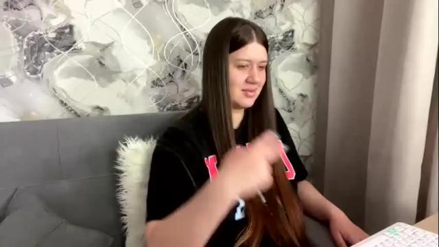 Image 2 of aletta_oushen Stream on Chaturbate on 1 month ago
