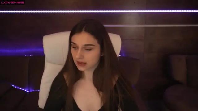 Image 3 of alettaa_ocean_ Stream on Chaturbate on 15 months ago
