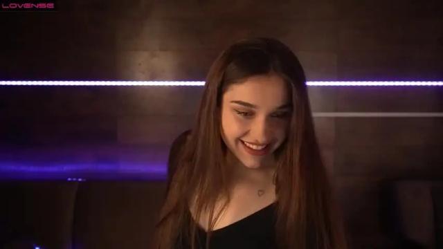 Image 6 of alettaa_ocean_ Stream on Chaturbate on 15 months ago