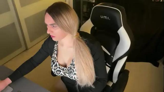 Image 4 of alevsandra87 Stream on Chaturbate on 5 days ago