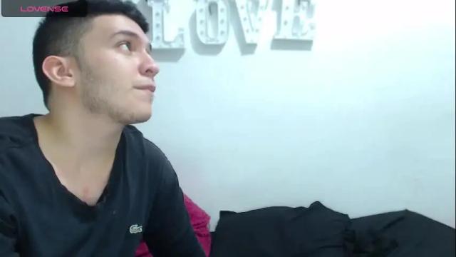 Image 10 of alex_and_abby_ Stream on Chaturbate on 19 months ago