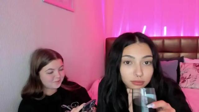 Image 4 of alex_and_evatayor Stream on Chaturbate on 18 months ago