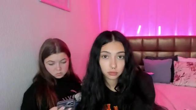Image 7 of alex_and_evatayor Stream on Chaturbate on 18 months ago