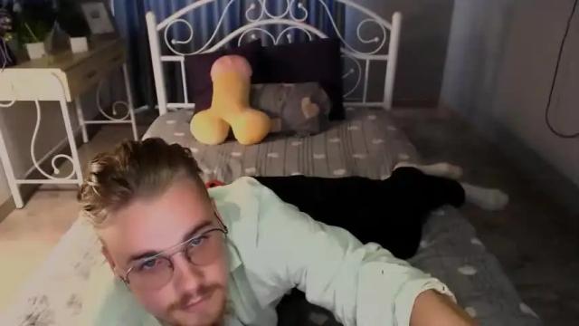 Image 8 of alex_n_alisa Stream on Chaturbate on 20 months ago