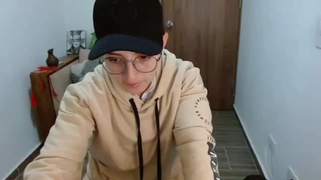 Image 6 of alex_parker07 Stream on Chaturbate on 13 months ago