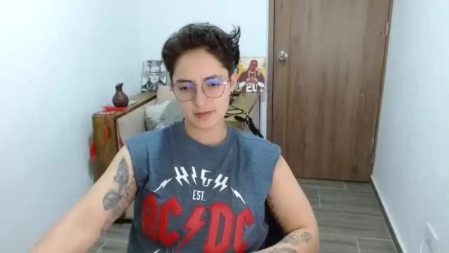 Image 3 of alex_parker07 Stream on Chaturbate on 13 months ago