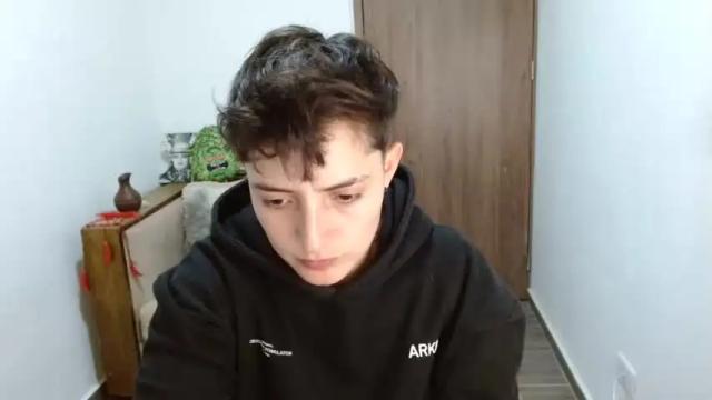 Image 8 of alex_parker07 Stream on Chaturbate on 13 months ago