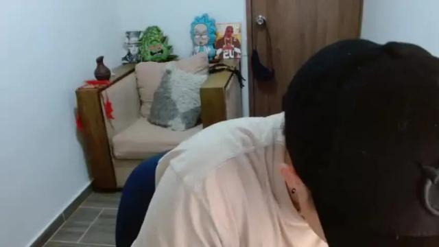 Image 3 of alex_parker07 Stream on Chaturbate on 13 months ago