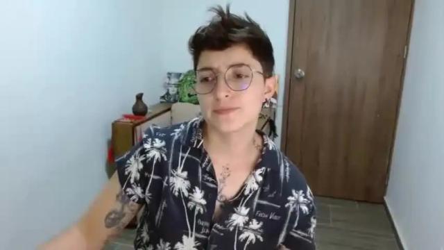 Image 2 of alex_parker07 Stream on Chaturbate on 12 months ago