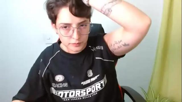 Image 12 of alex_parker07 Stream on Chaturbate on 9 days ago