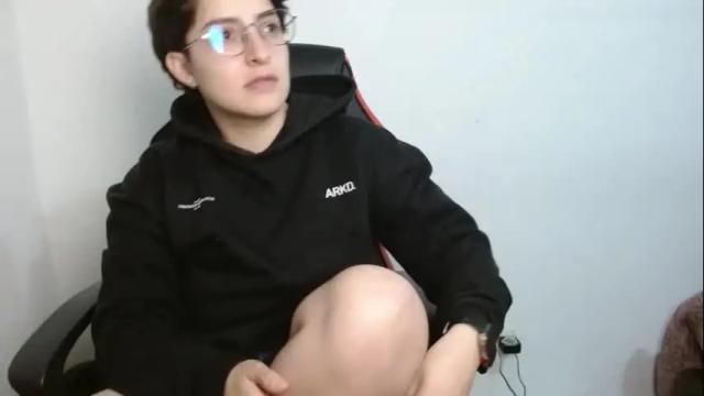 Image 8 of alex_parker07 Stream on Chaturbate on 5 days ago