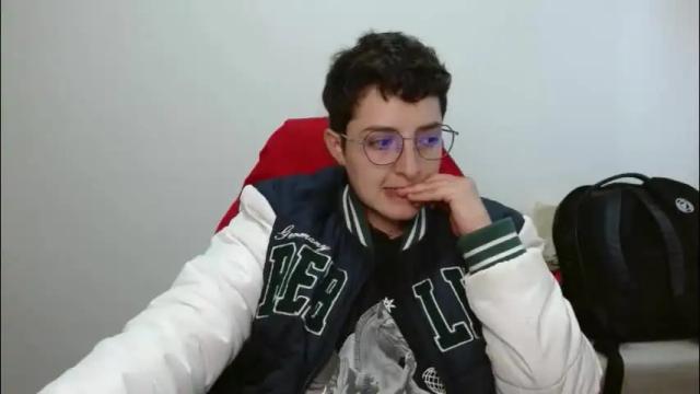 Image 2 of alex_parker07 Stream on Chaturbate on 3 months ago