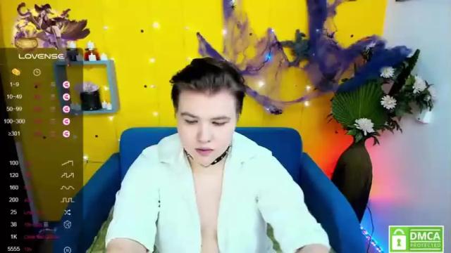 Image 10 of alex_raymonds Stream on Chaturbate on 19 months ago