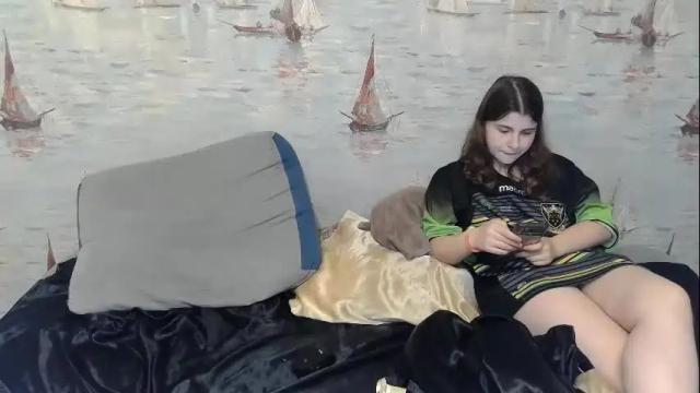 Image 3 of alex_sarah_sex Stream on Chaturbate on 1 month ago